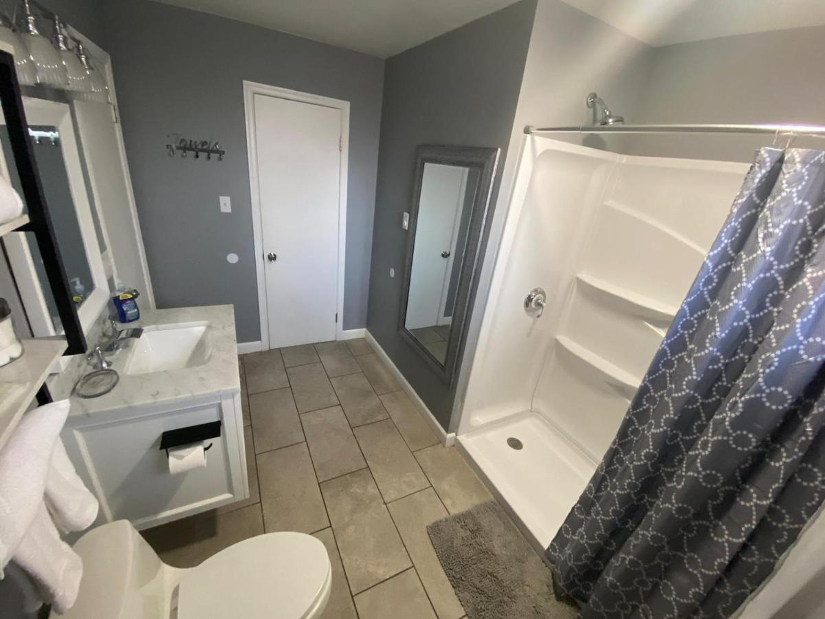 A Modern Apt Close To Downtown Lancaster Esterno foto